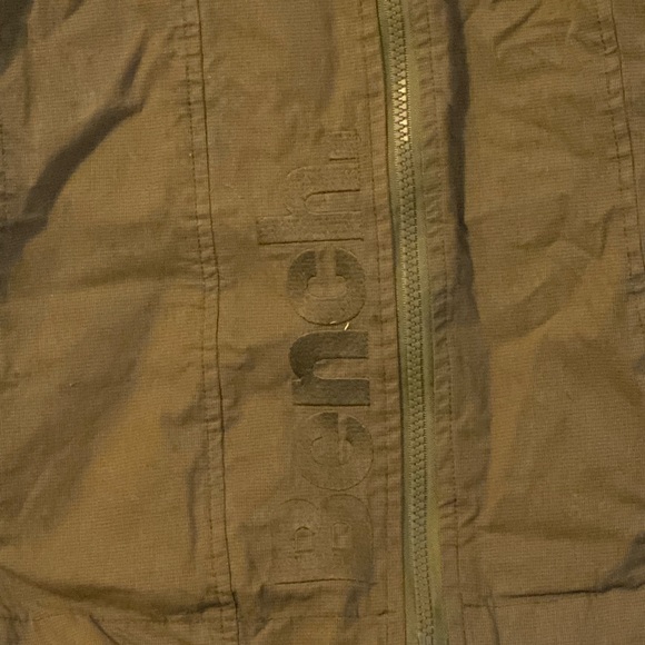 Bench Jacket - Picture 2 of 3